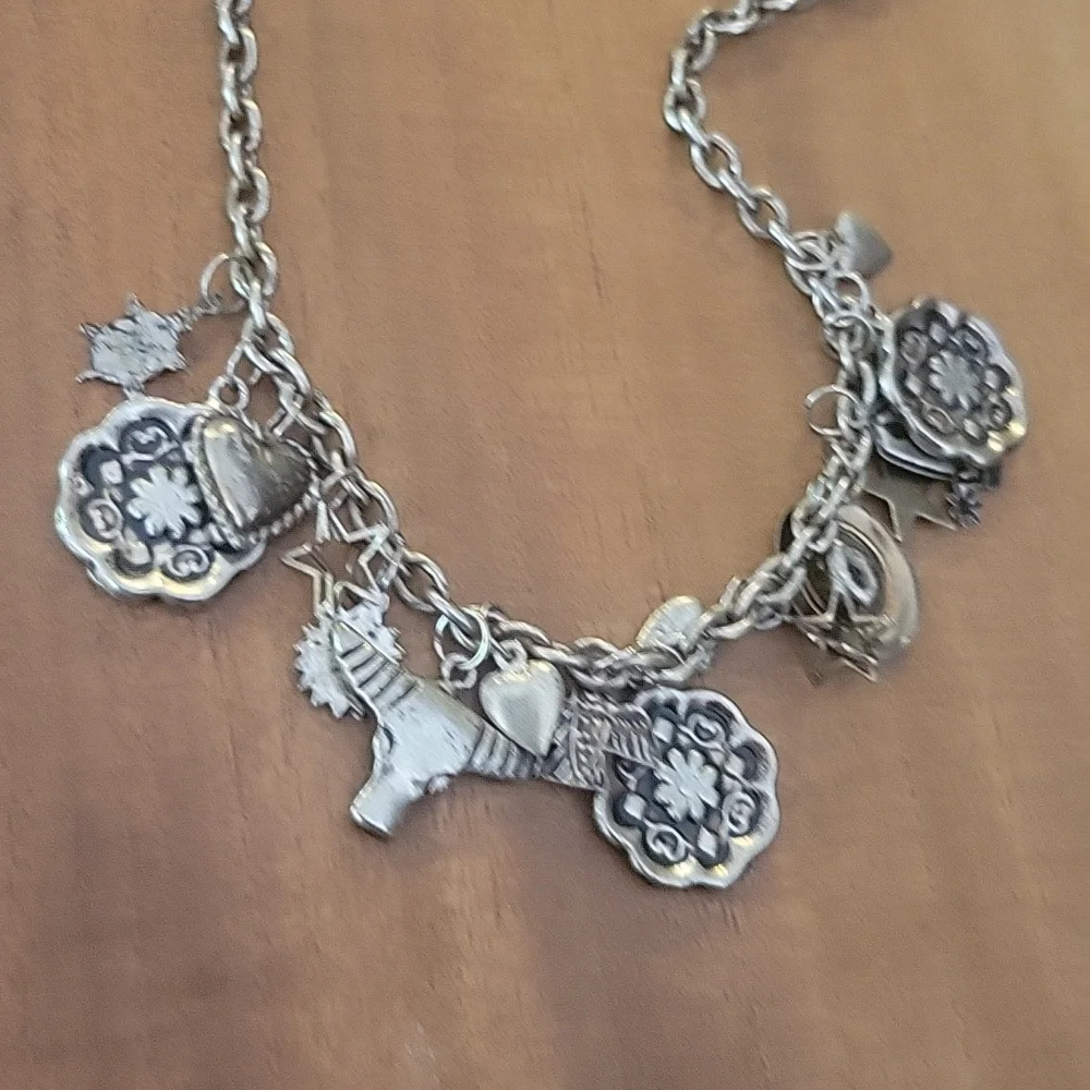 Western charm necklace - Picture 2 of 5